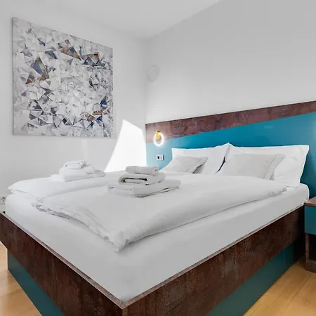 Tres Fenestras - Private Parking Apartment Zadar